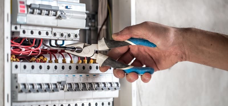 Montaż instalacji elektrycznej